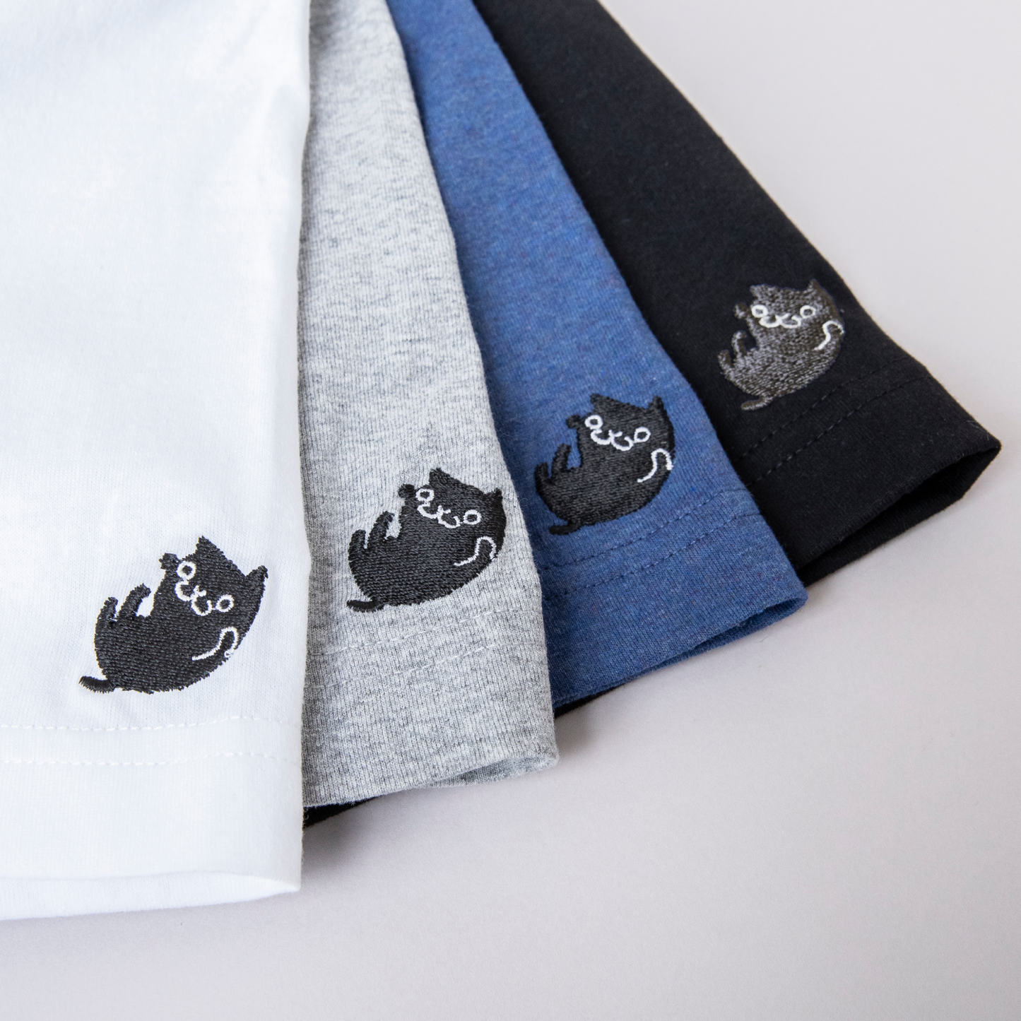 T-Shirt for a Carefree Day - BLACK